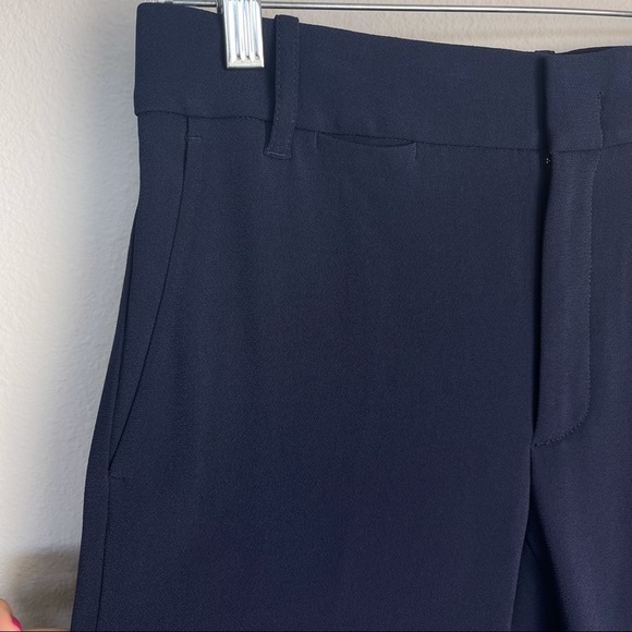 Vince. navy blue rolled hem pants 82% triacetate 18% polyester dress pants sz 4 - Picture 3 of 13
